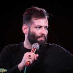 دانلود آهنگ امیر برومند تو شمشیر نمیخای فقط یک نگاه کن